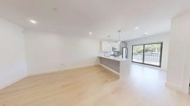 52 Withington St #7