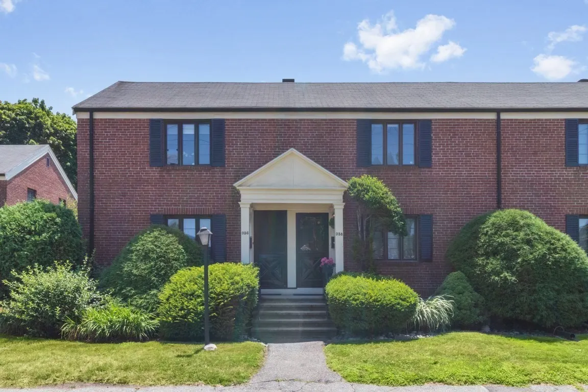958 Belmont St #958, Watertown