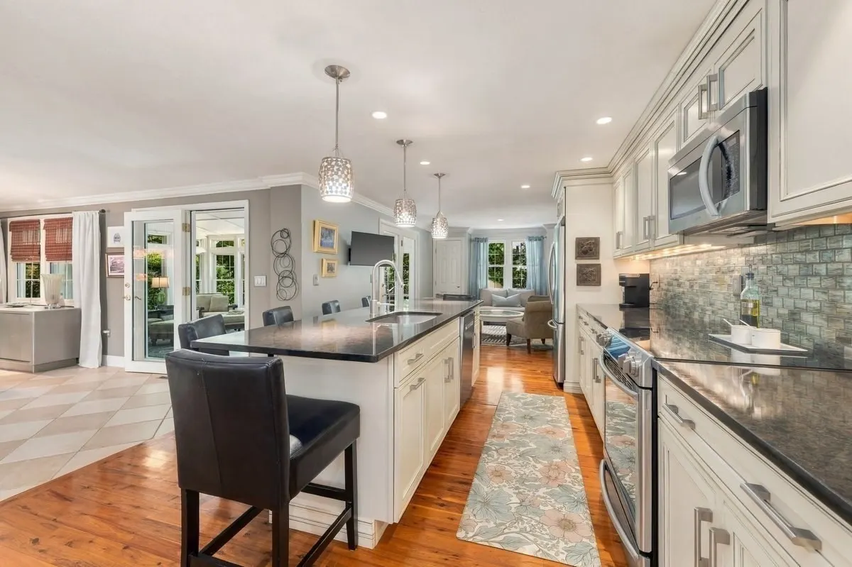 10 Reed Bent, Rockland