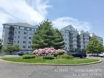 10 Seaport Dr #2310