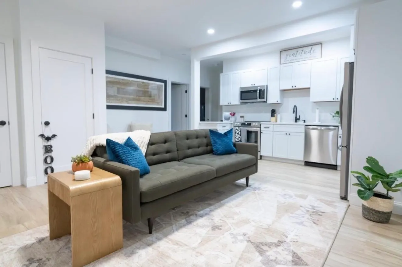 8 Enon St #102, Beverly