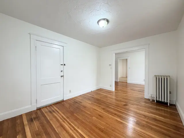 8 Kent St #1R