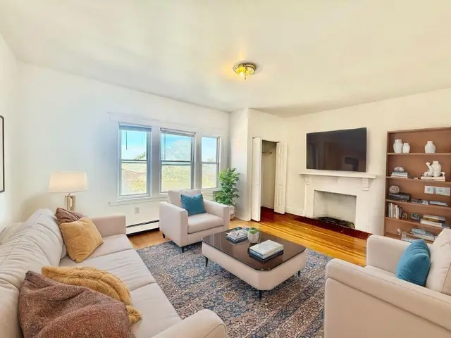 62 Algonquin Rd. ##2