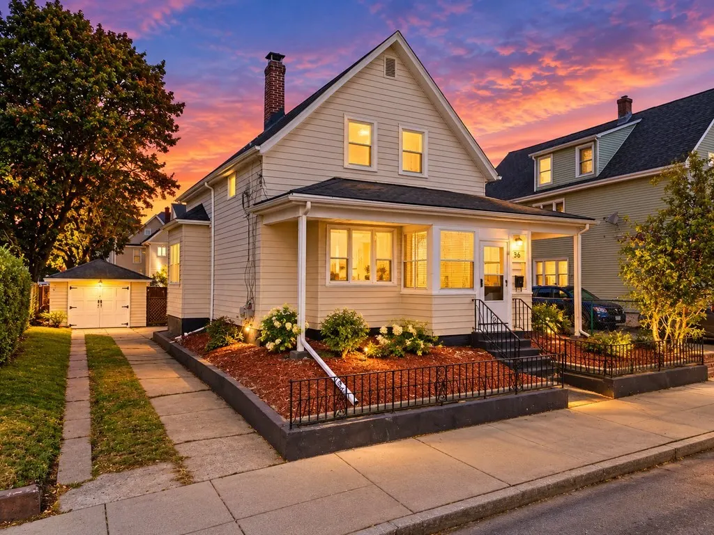 36 Florence St, Everett