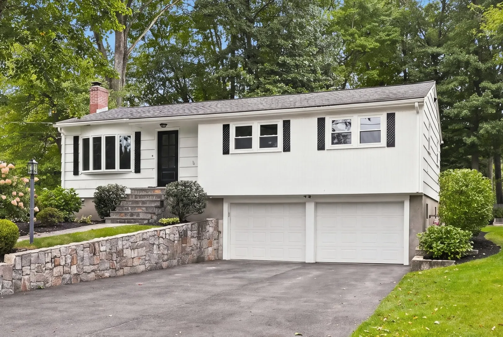 41 Marron Ave, Stoughton
