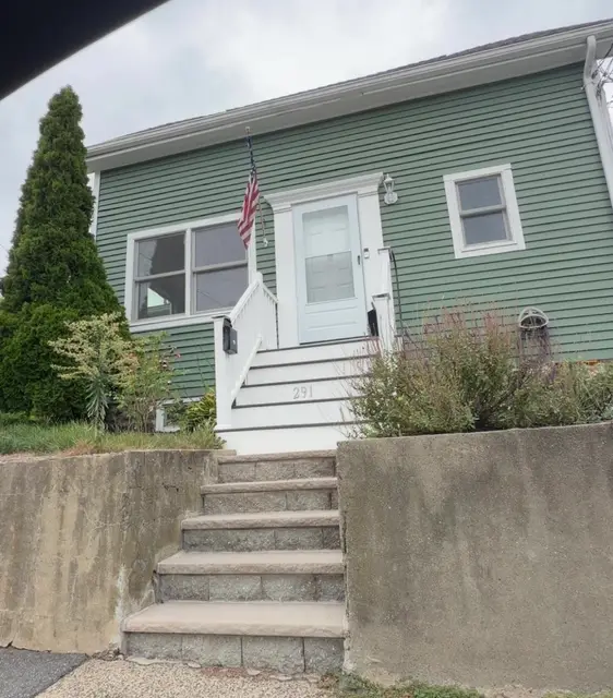 291 Parkland Ave #1
