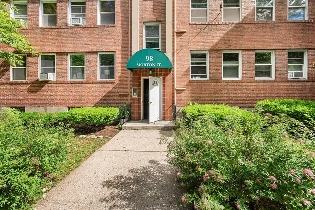 98 Morton St #57