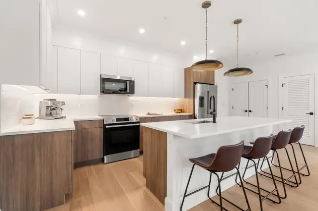 228 Washington Street #3