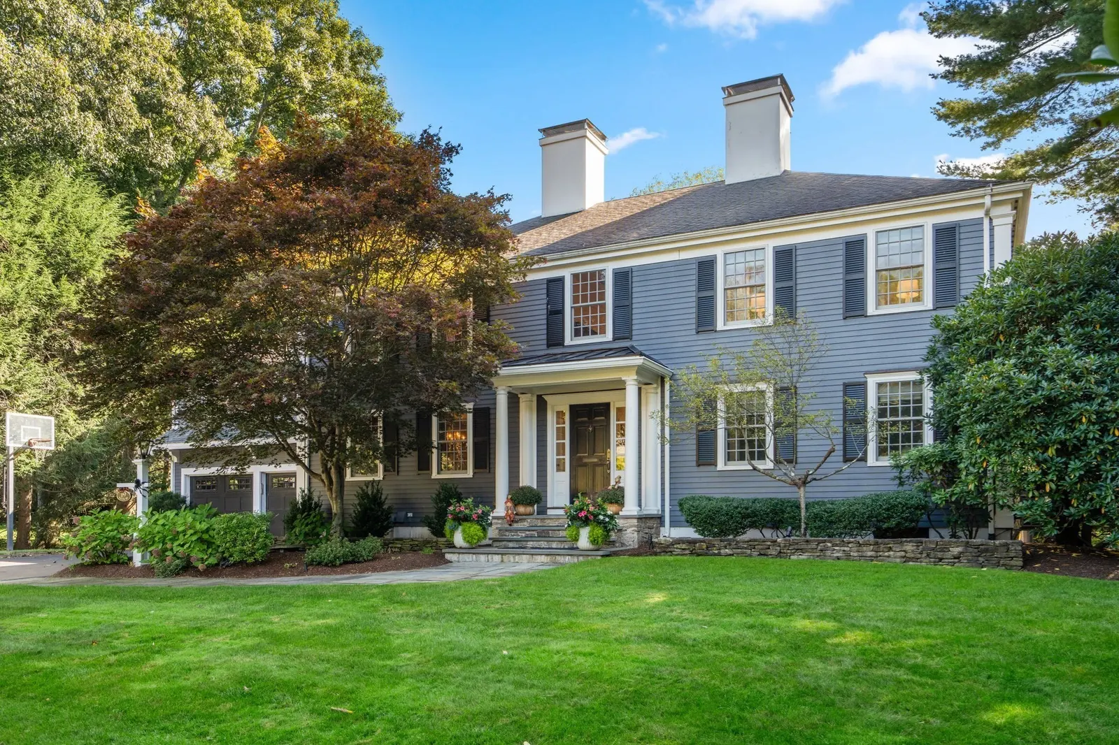 19 Salem Rd, Wellesley