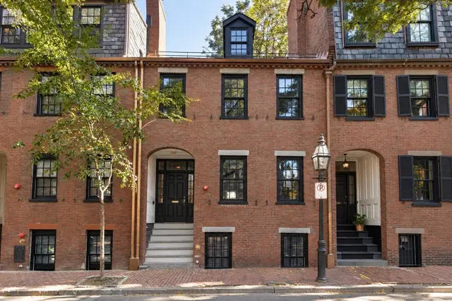 48-49 Fayette St