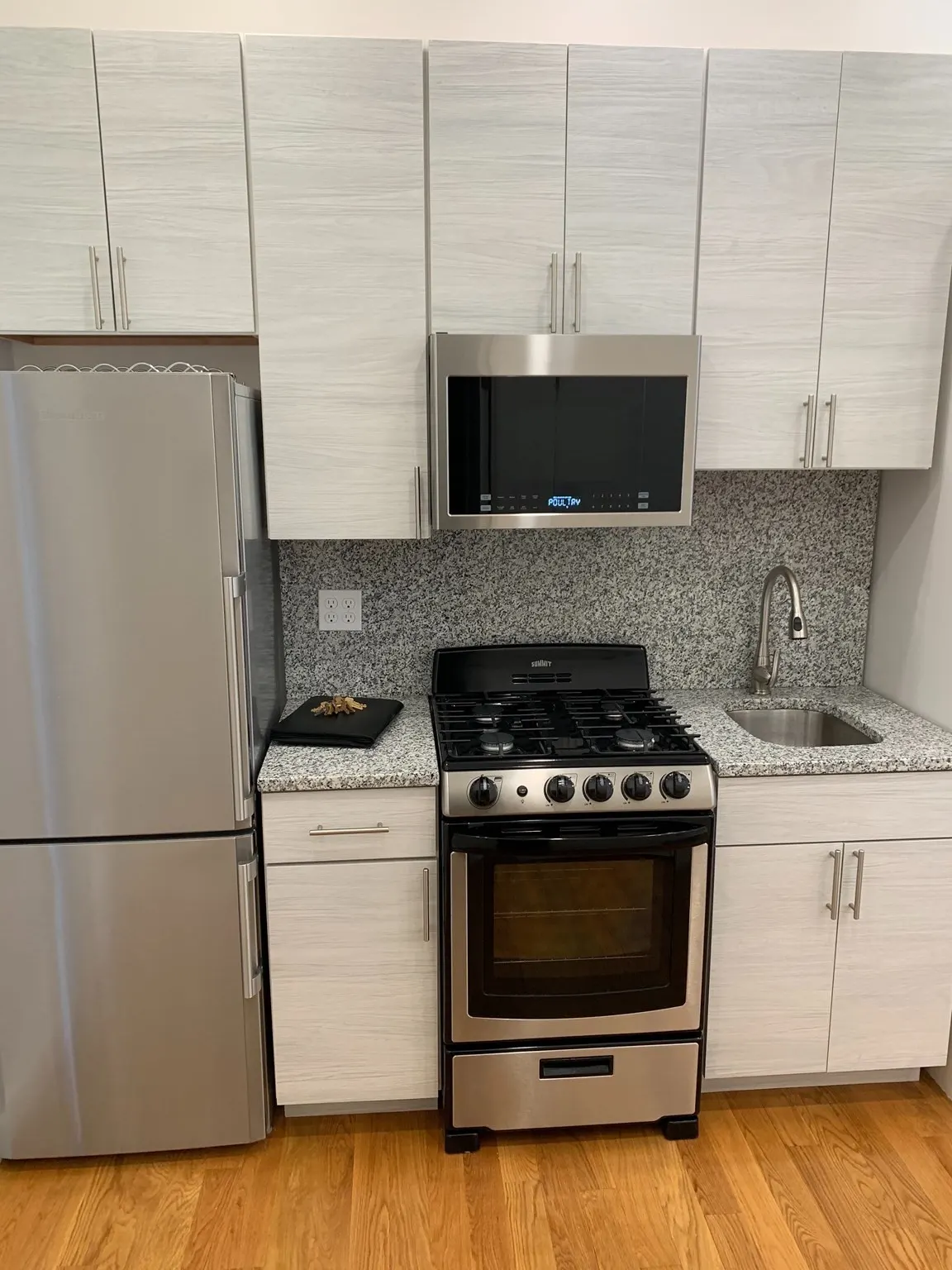 9 Sixth St #5, Chelsea