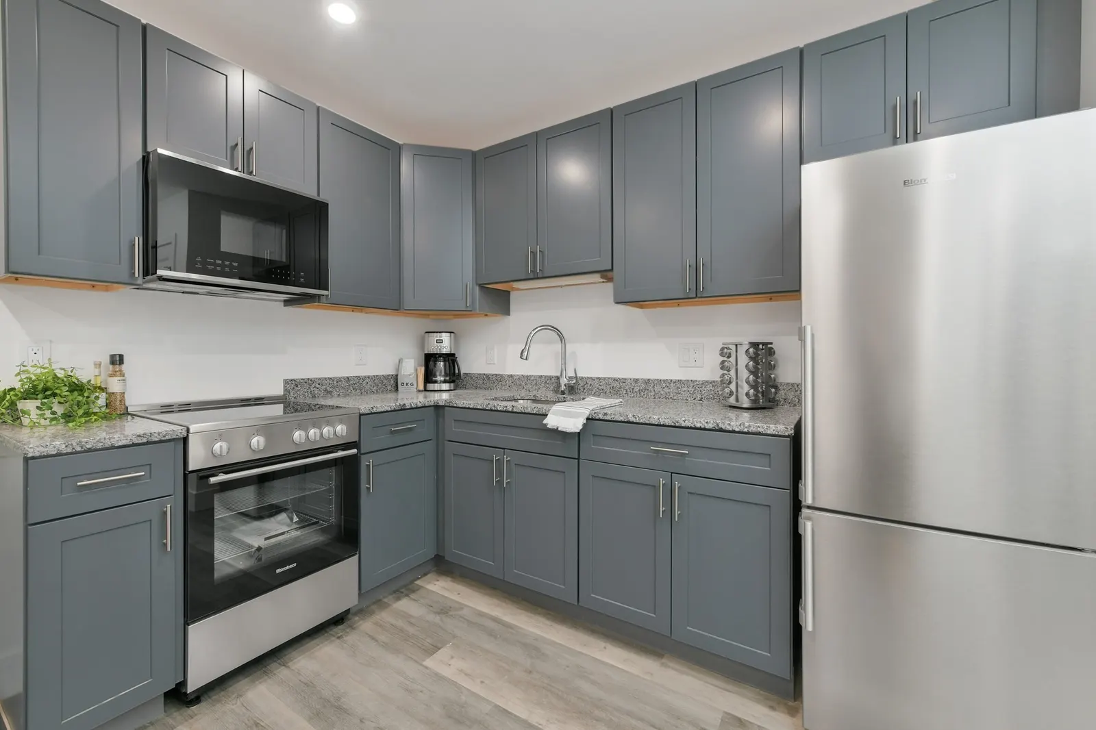 585 Essex St #519, Lynn