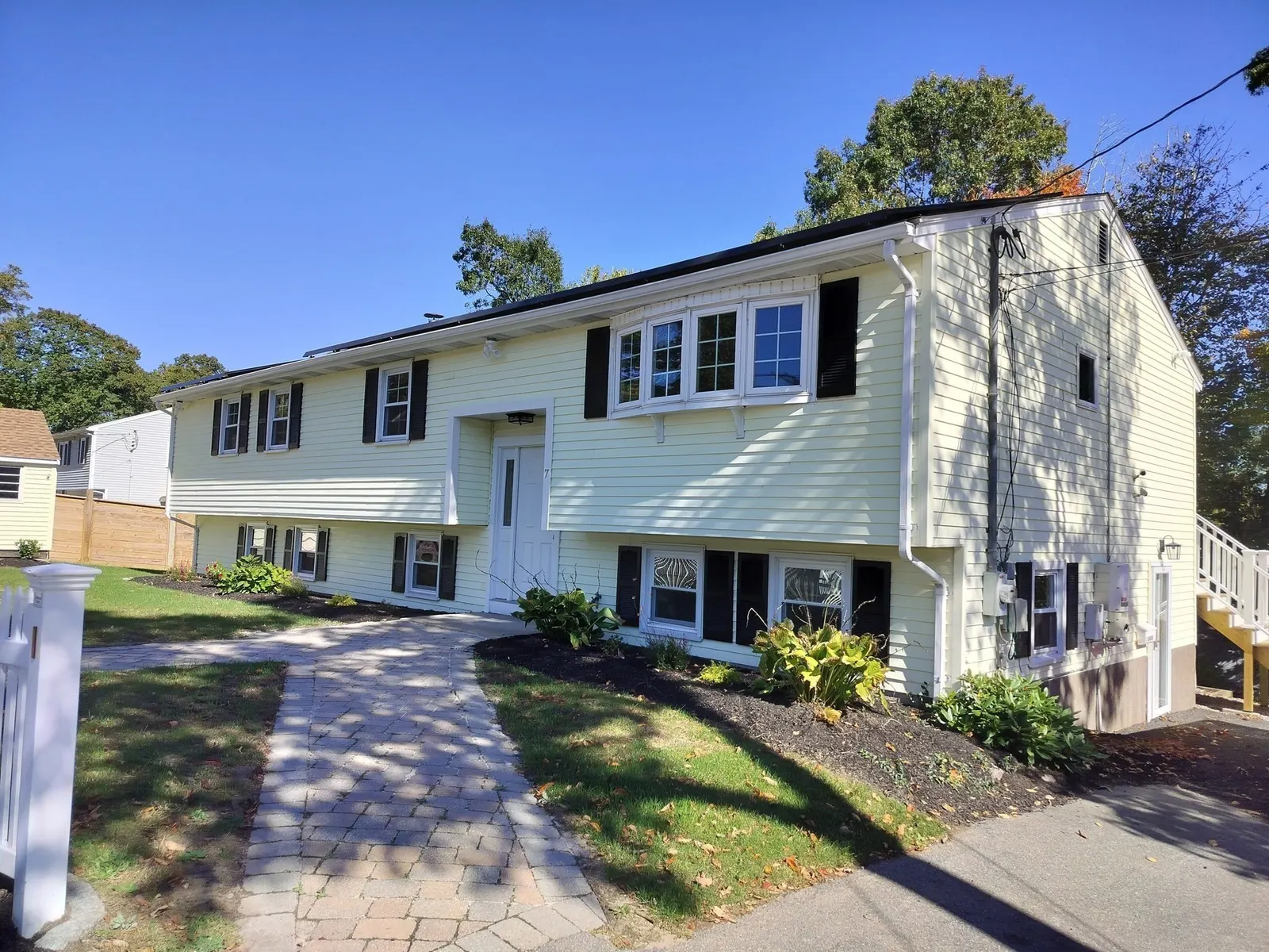 7 Lawson St, Randolph