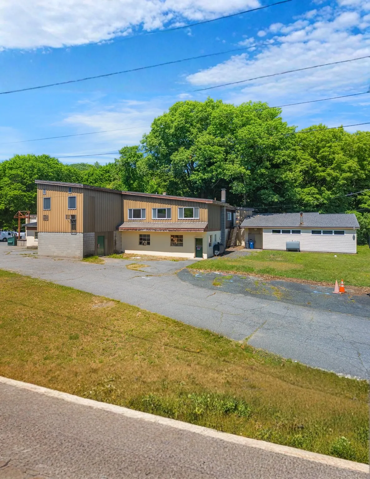 148 Marlboro Rd, Southborough