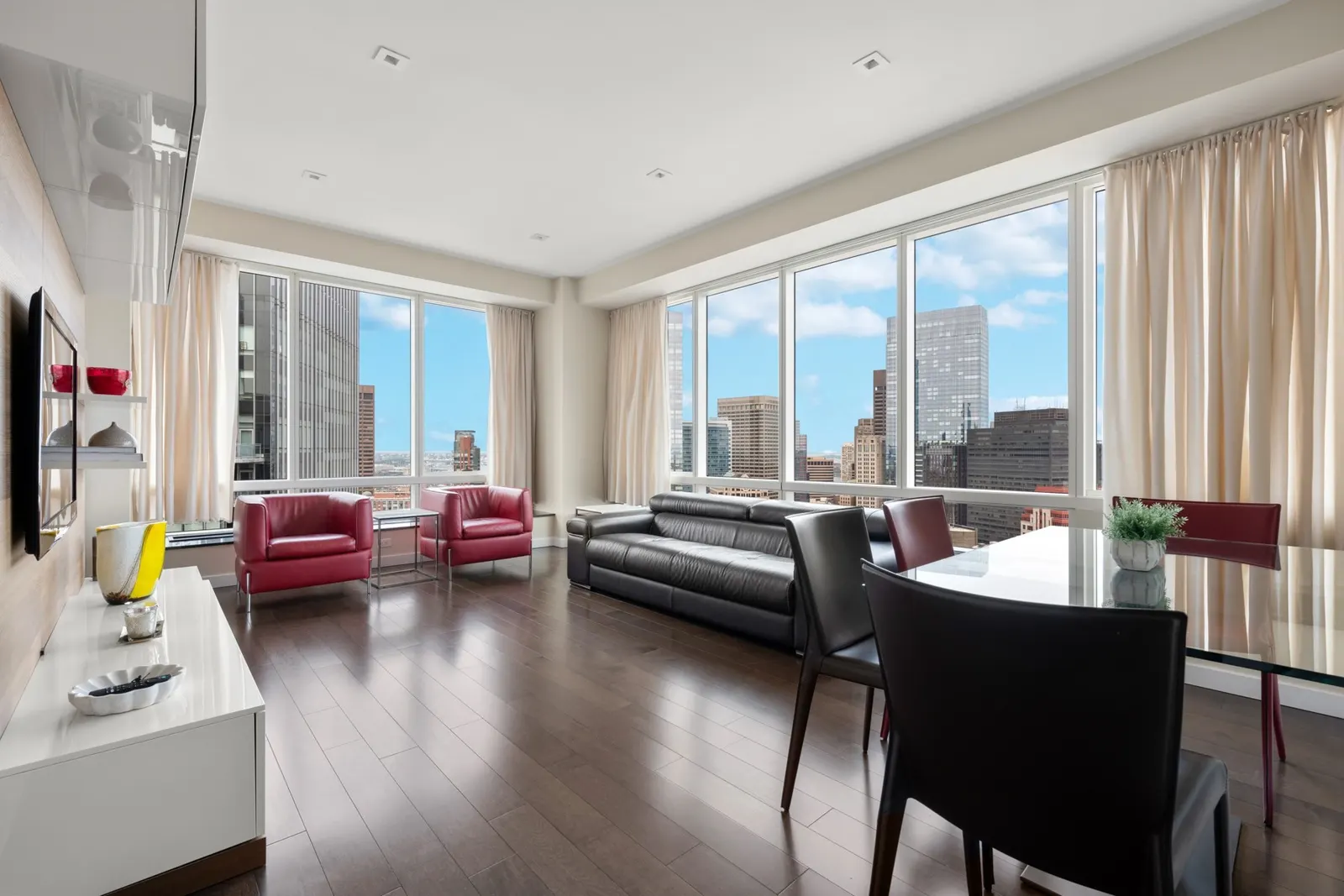 2 Avery St #35G, Boston