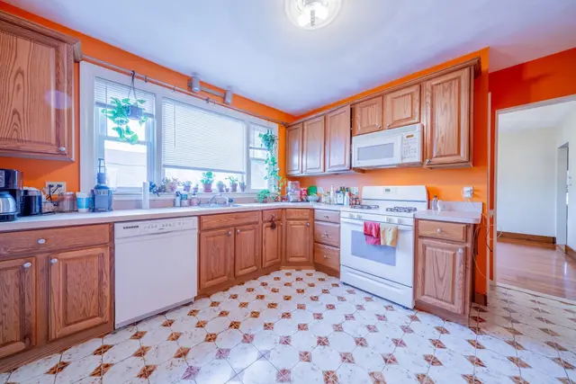 7-9 Ware Street #2