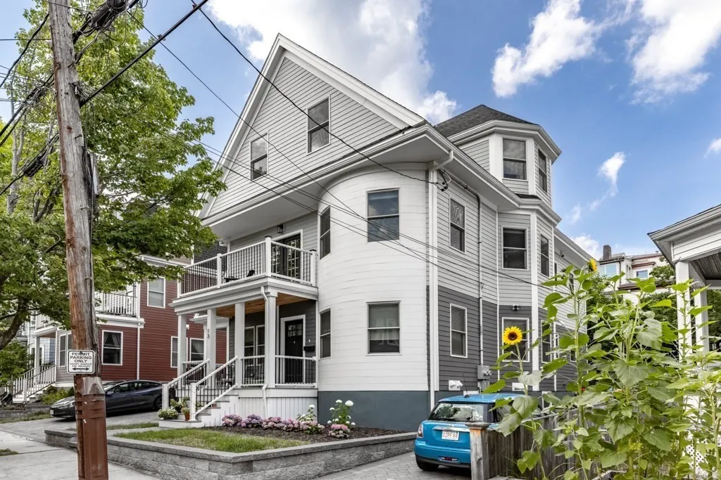 13 Grand View Avenue #2, Somerville