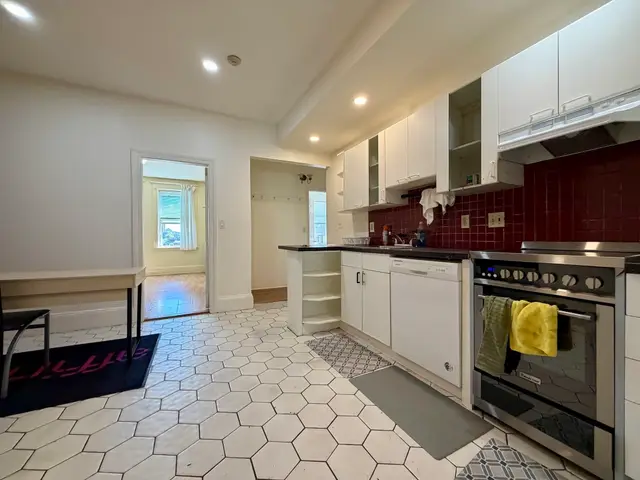 56 Park Vale Ave #9