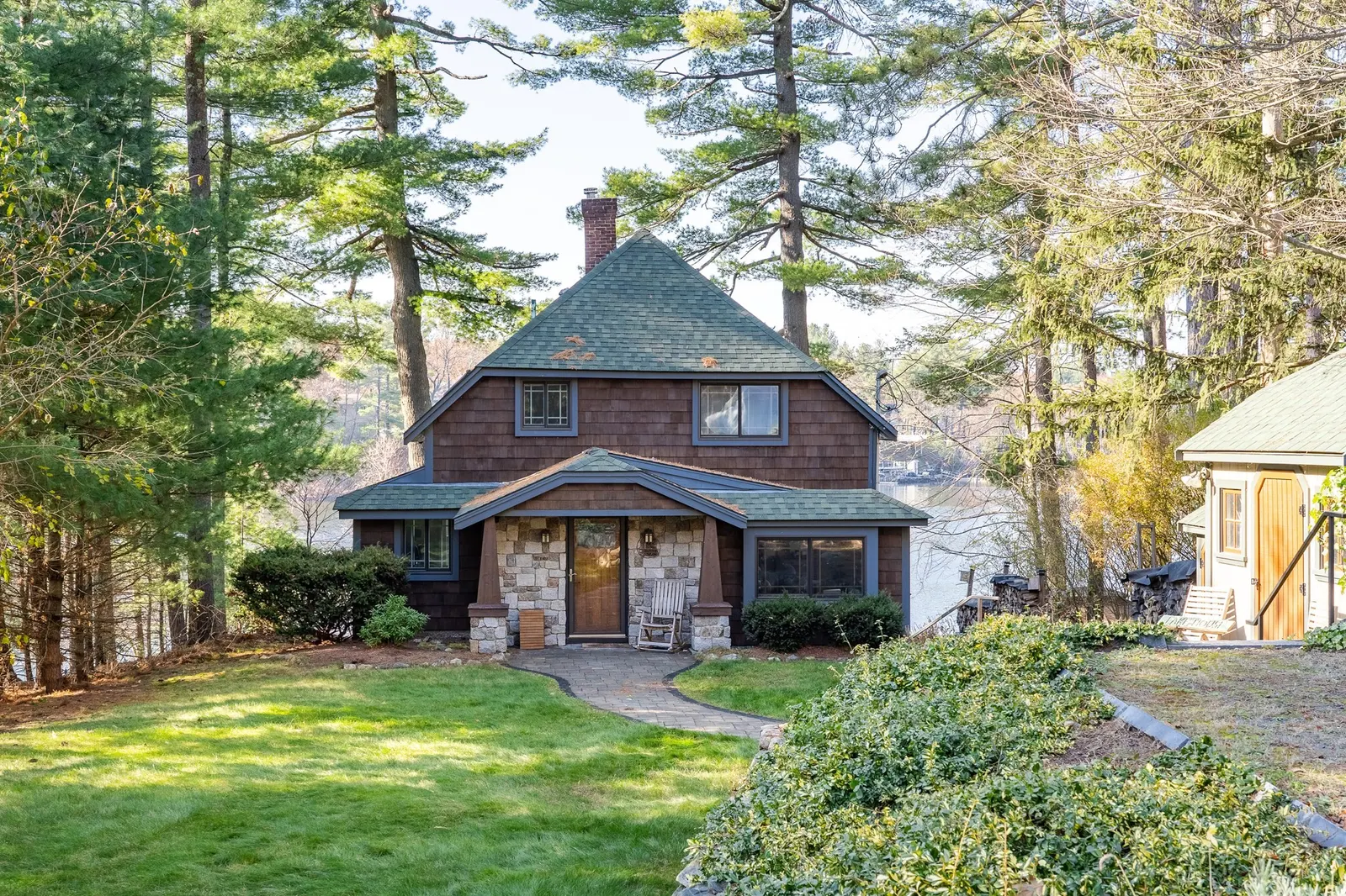 103 Kingland, Stow