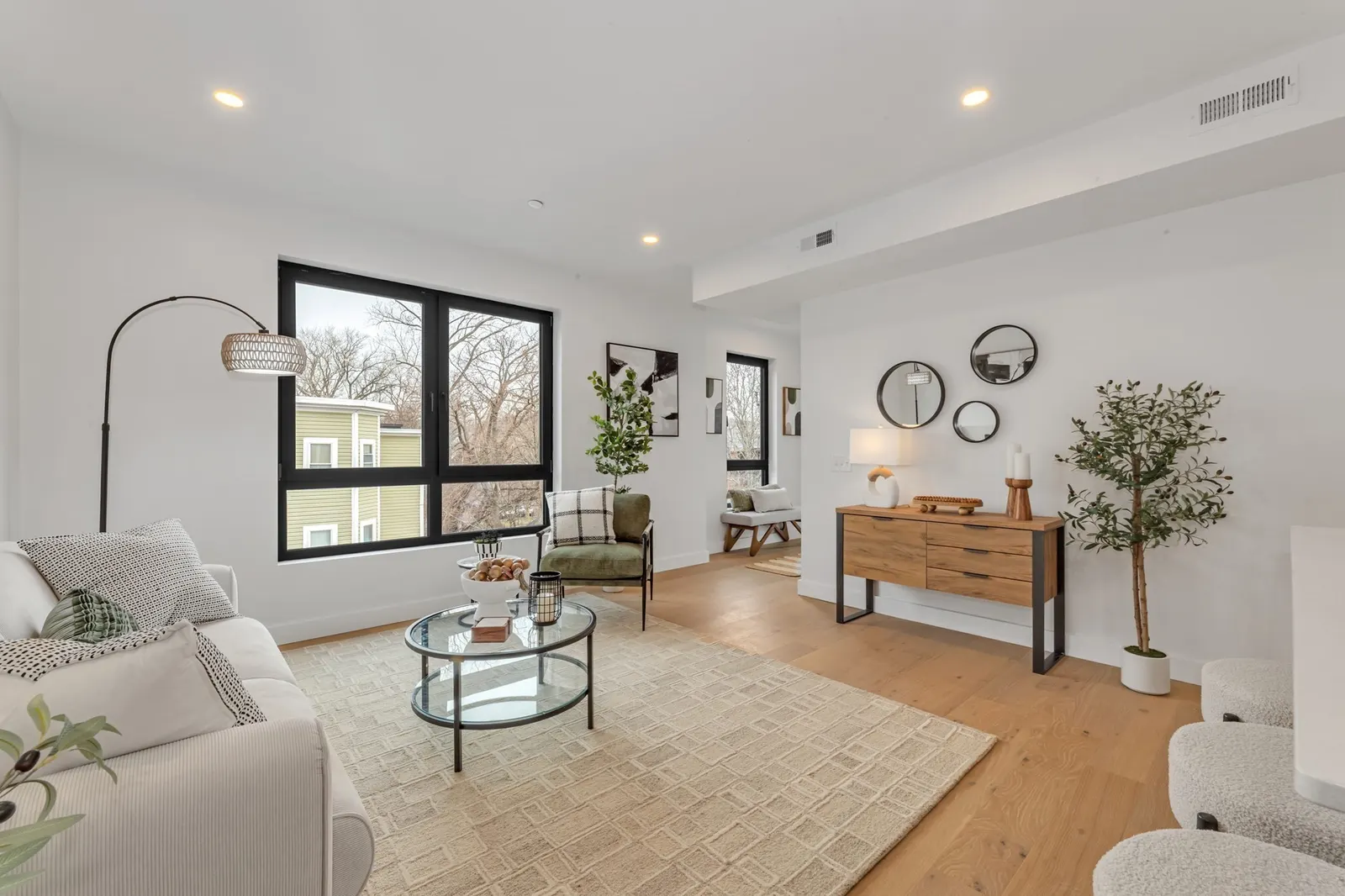 3992 Washington St #302, Boston