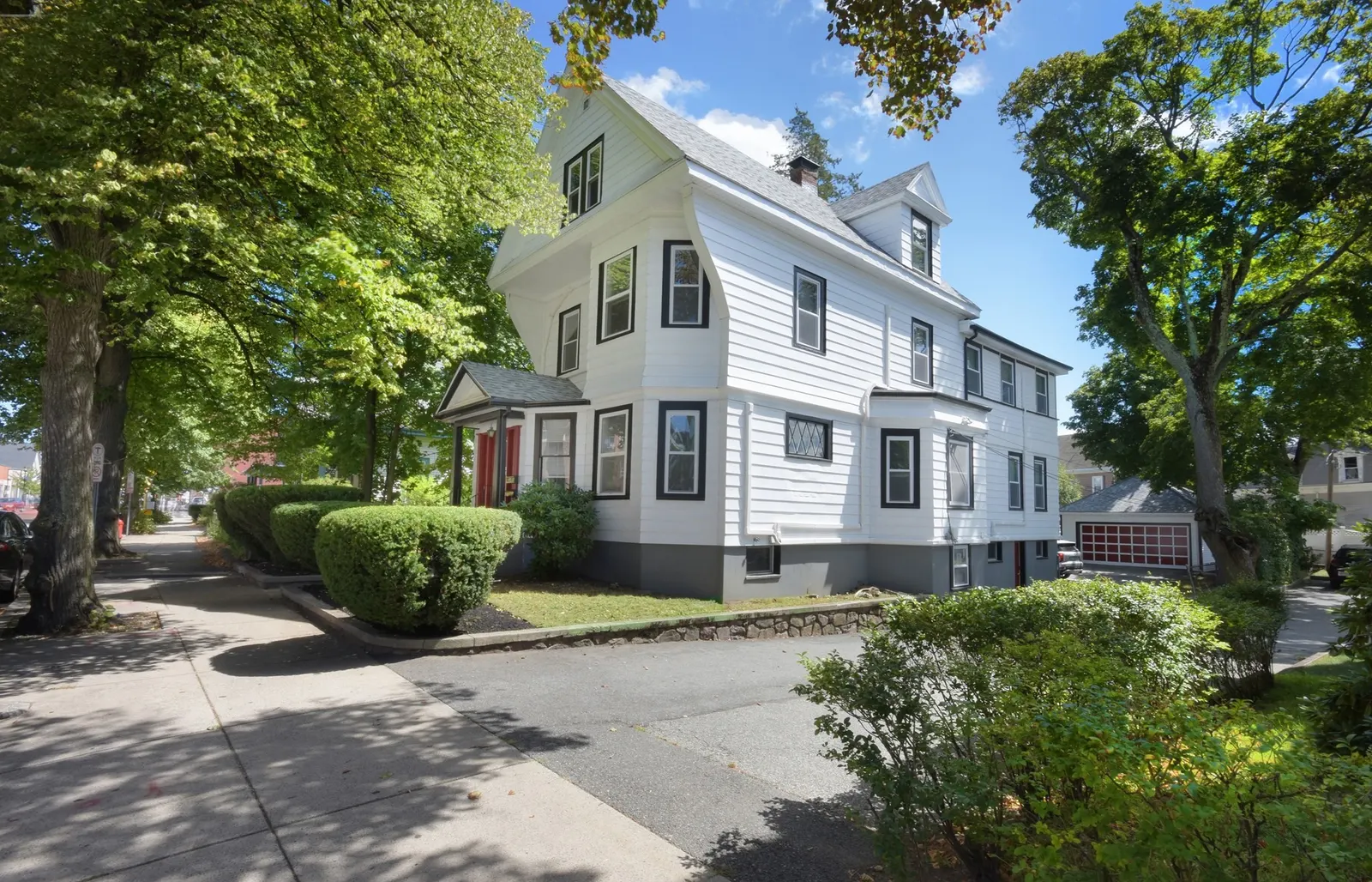 615 Salem St, Malden