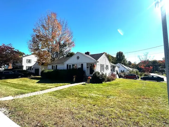 132 Maple Street