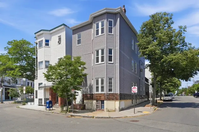 487-489 Sumner Street