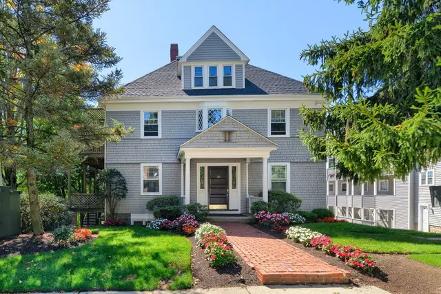 36 Cummings Rd #2