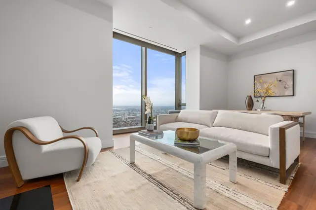 1 Dalton St #4703