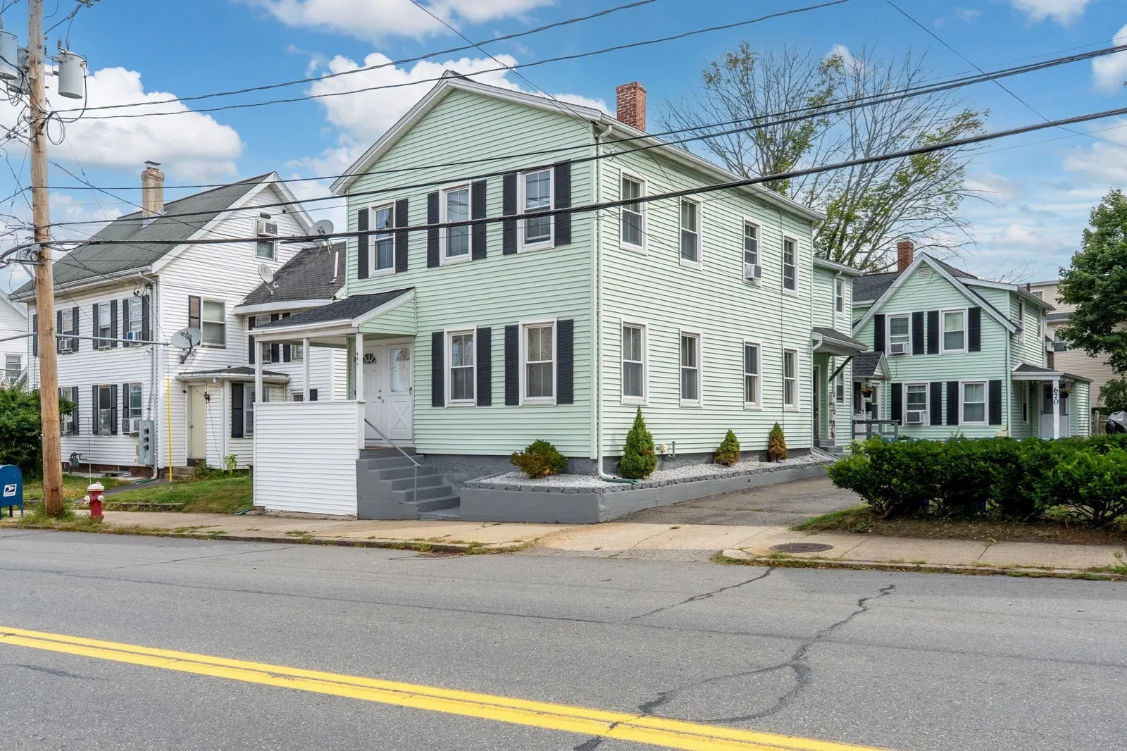 666 Main St #1, Wakefield