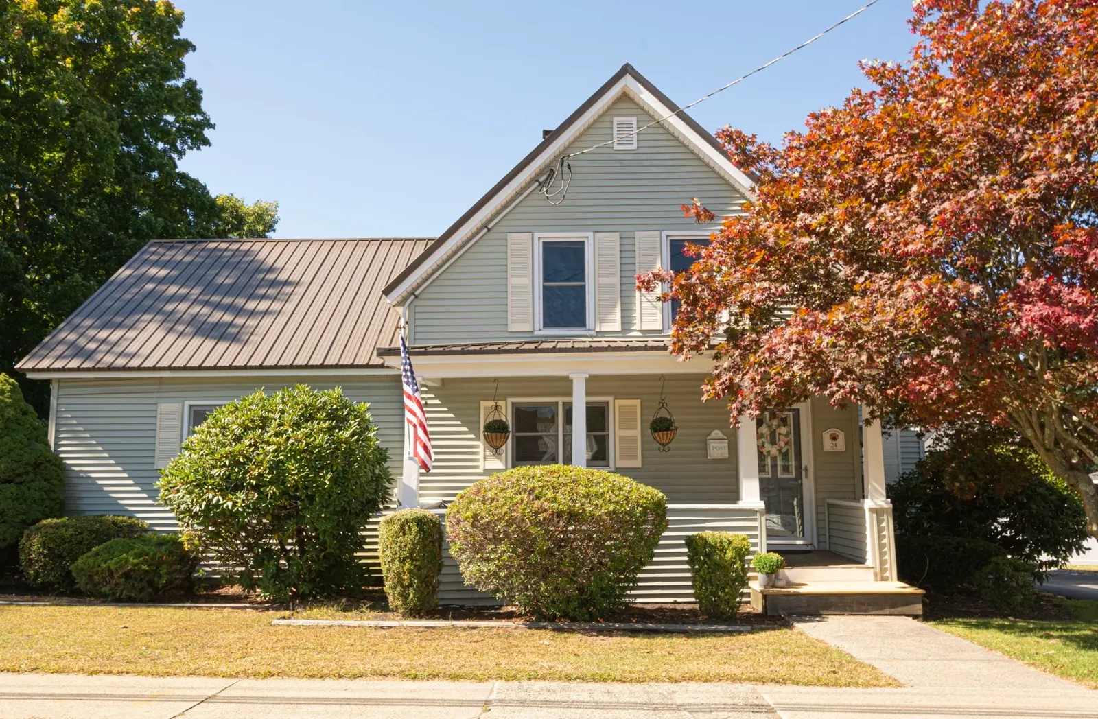 24 Lake St, Hudson