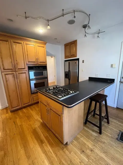 12 Howell Street #1