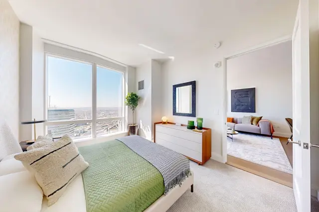 240 Devonshire Street #5207