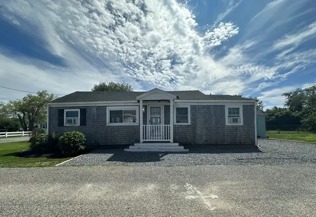 30 Roosevelt Rd #1
