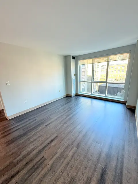 1 Nassau Street #903