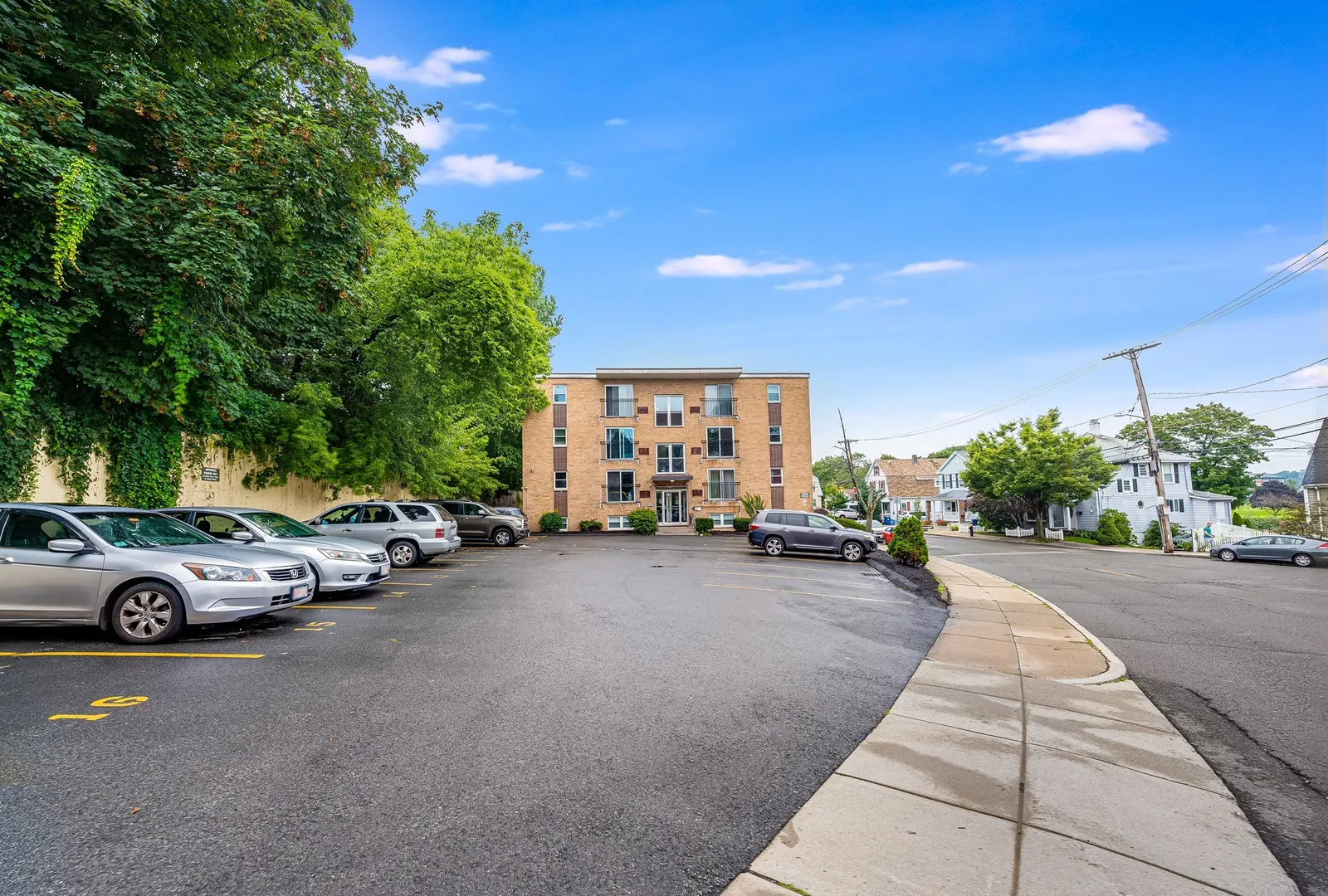 16 Waldemar #P, Boston