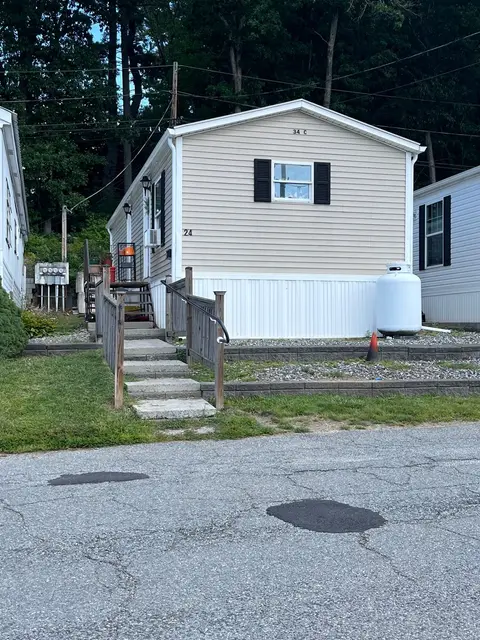24 Mustang Ave