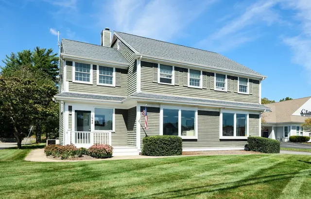 1944 Ocean St