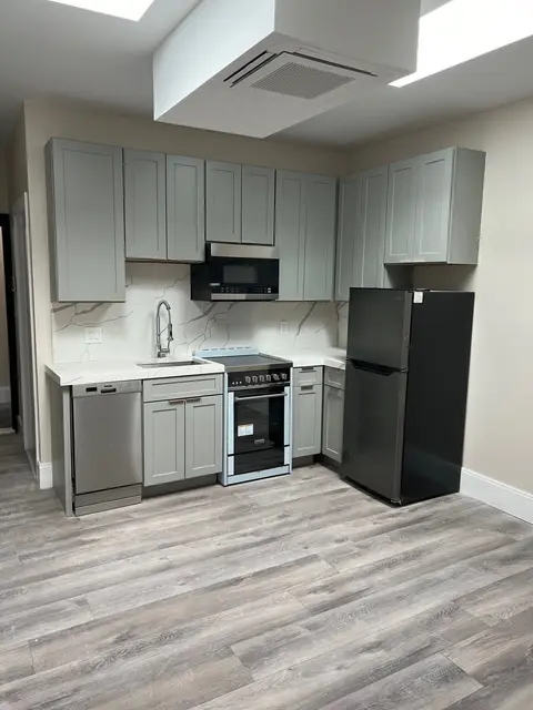 366 Broadway #306