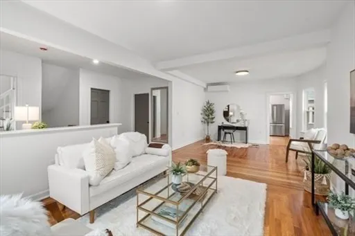 22 Charnwood Rd #B, Somerville