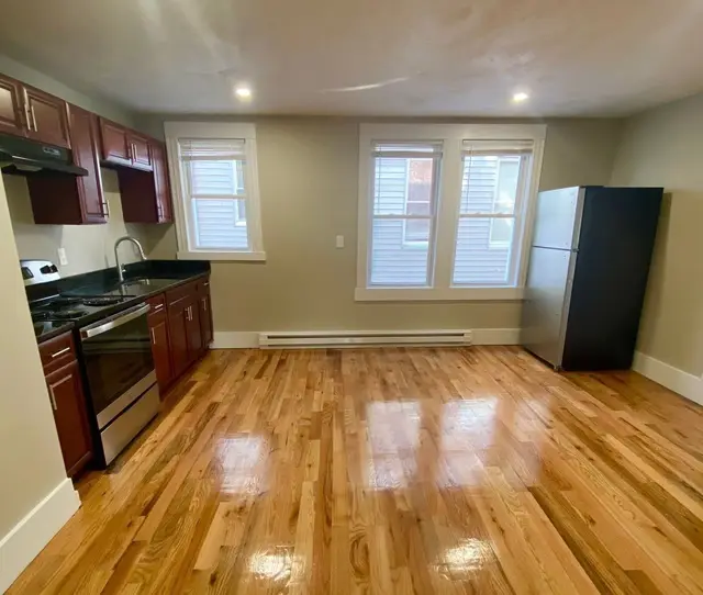 39 Salem Street #1
