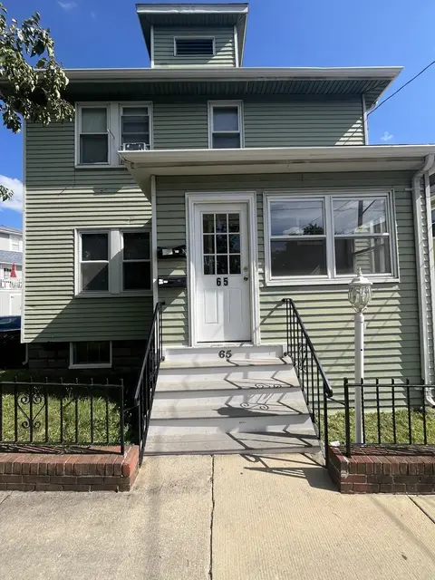 65 Newton St #1