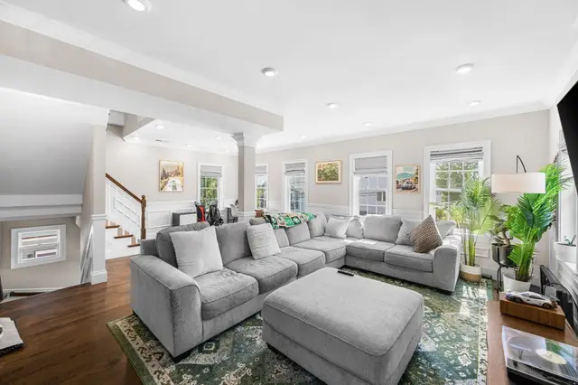 36-38 Fenwick St #38