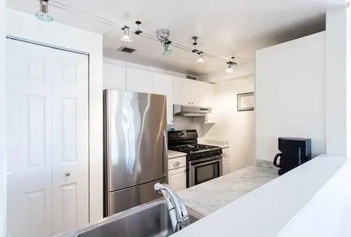15 N Beacon St #608, Boston