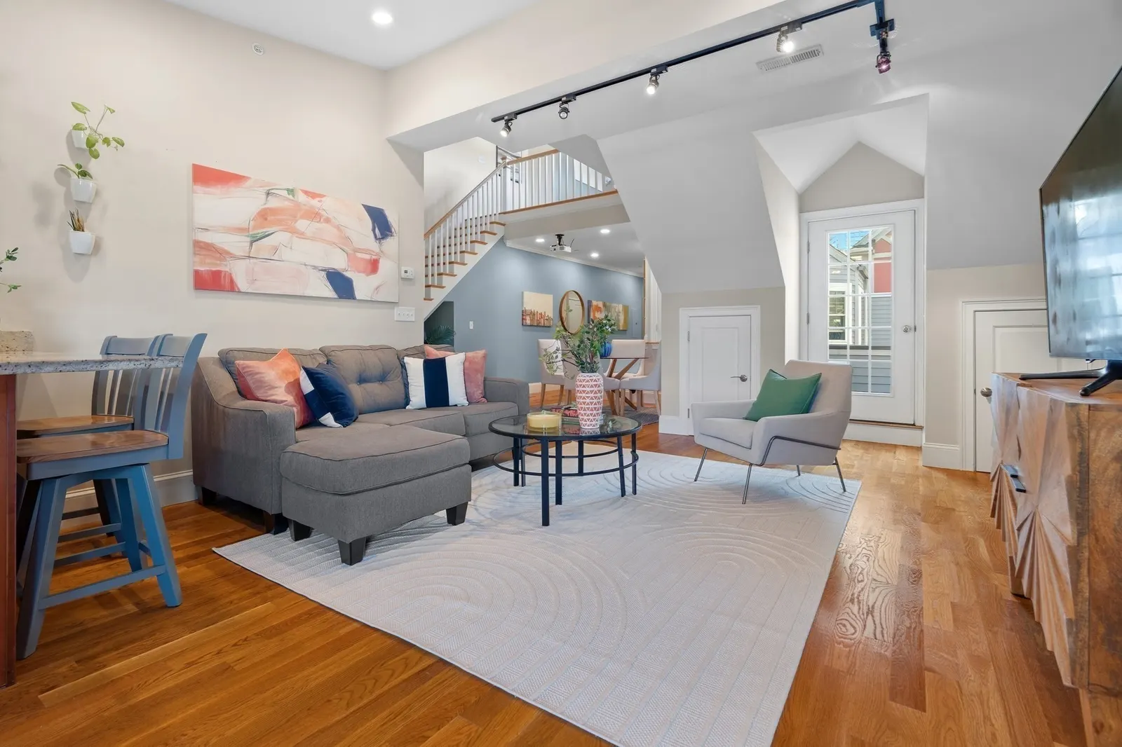 224 Florence St #10, Boston