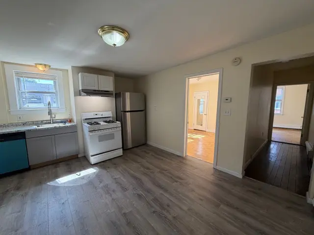 68 Gore St #2