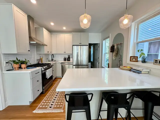 6 Haverford St #2