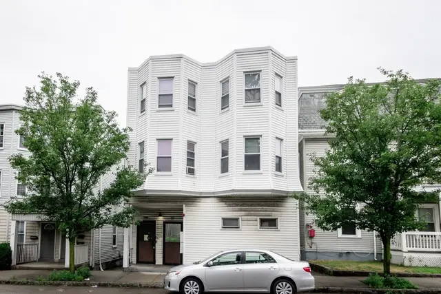 25 W Wyoming Ave #6