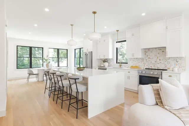 28 Howard St #1