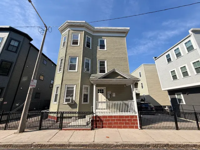14 Cawfield Street #3